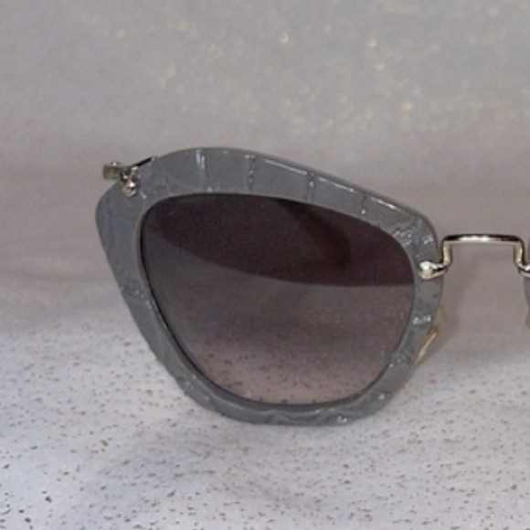New Miu Miu Grey MU 10NS USY4K0 Cat Eye Textured Frame Gradient Lens Sunglasses - Picture 8 of 16